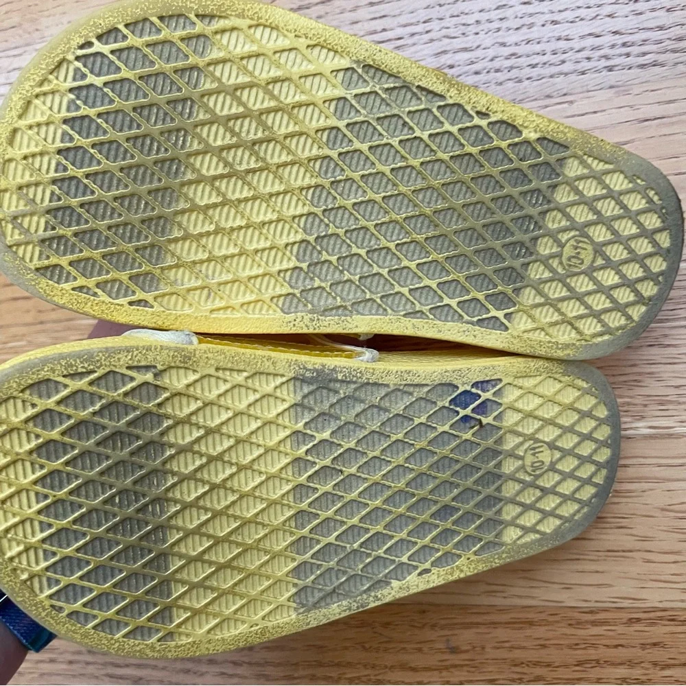 Gap Sunflower Slides 10/11